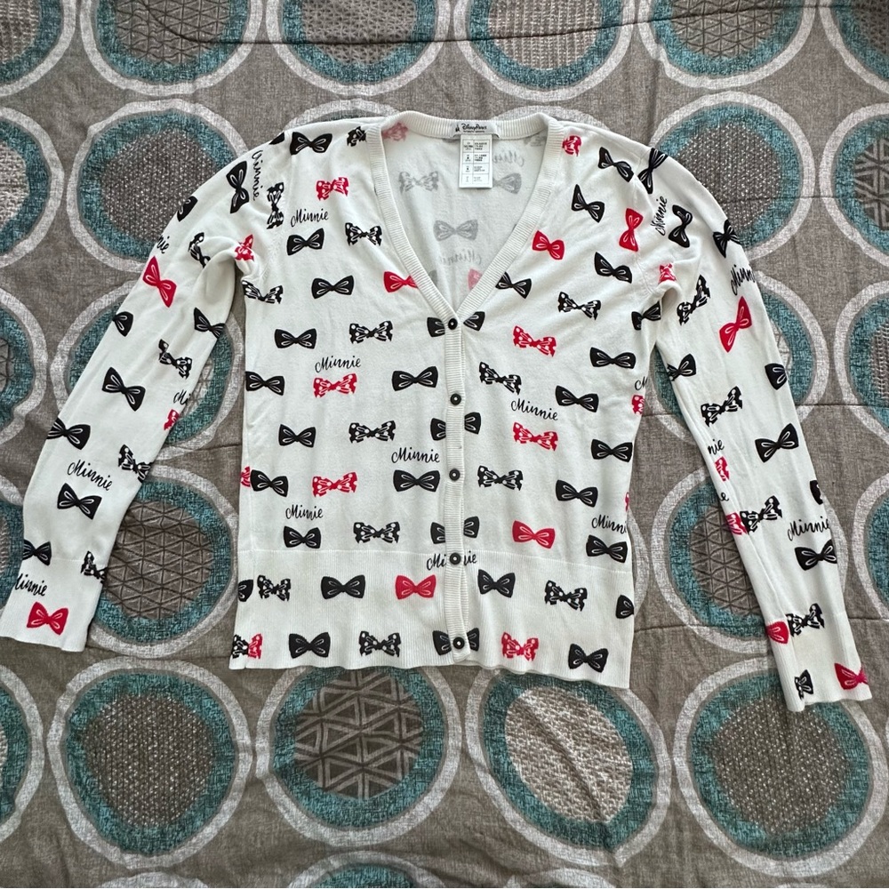 Disney Parks Minnie Mouse sweater